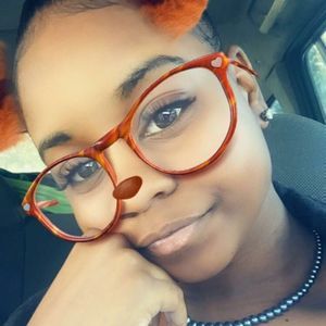 Meet your Posher, Vanna